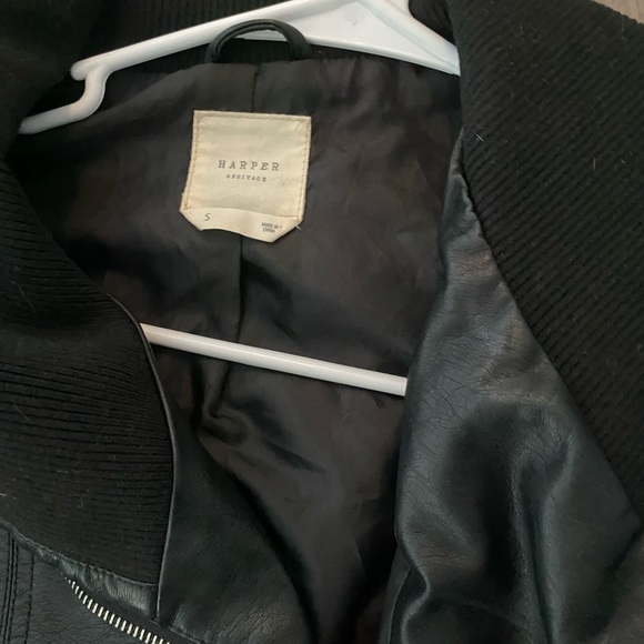 Leather jacket - Picture 2 of 3